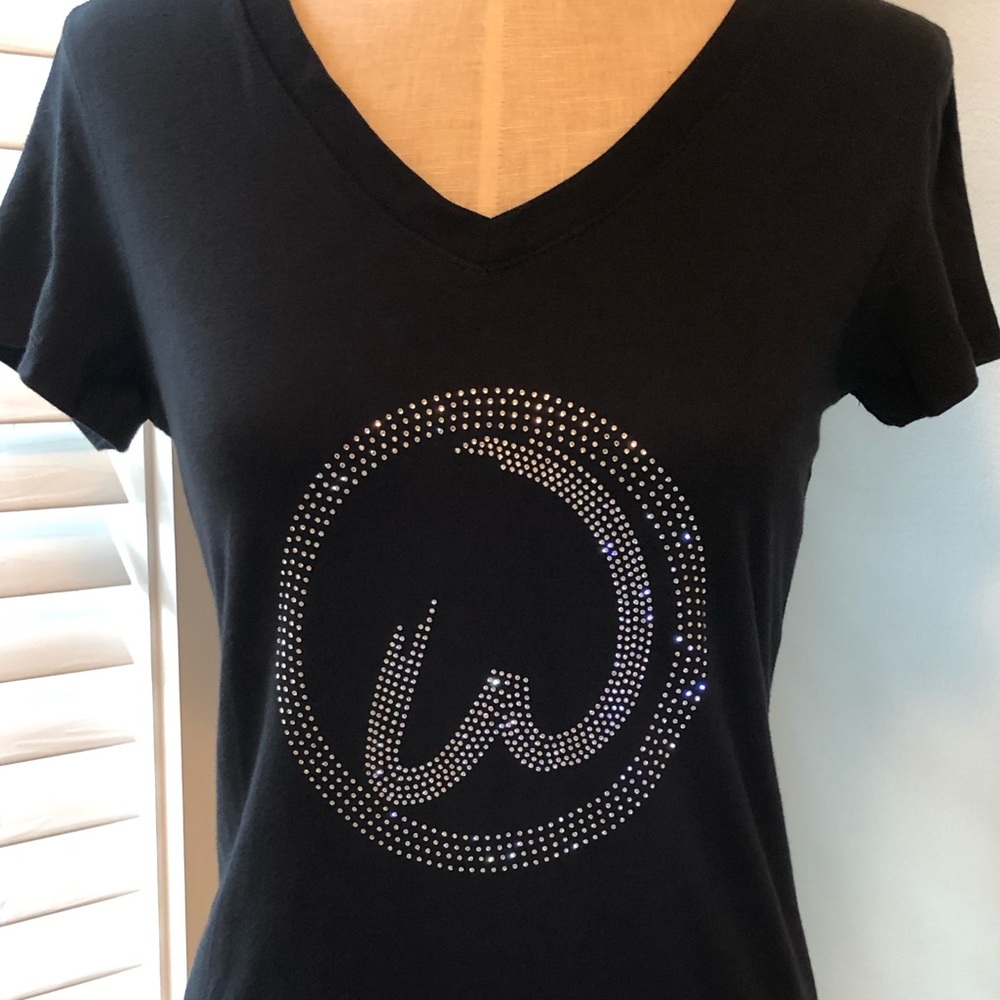 SPARKLING BLINGED OUT W LOGO VNECK T-SHIRT